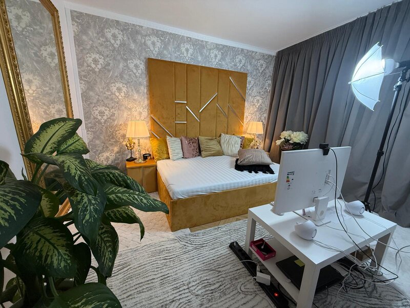 Modele videochat Rond Alba Iulia, Decebal.